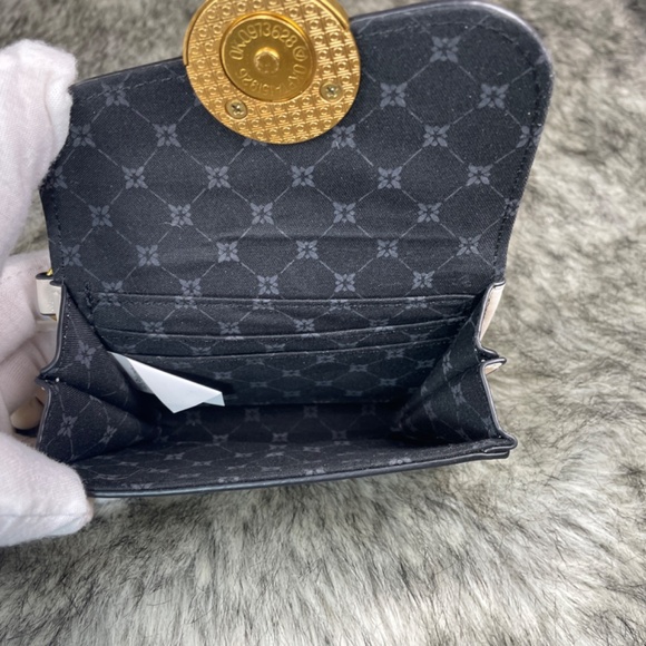 BCBGeneration Small Card Wallet with Beaded Bracelet, Cream NWT - Picture 3 of 9